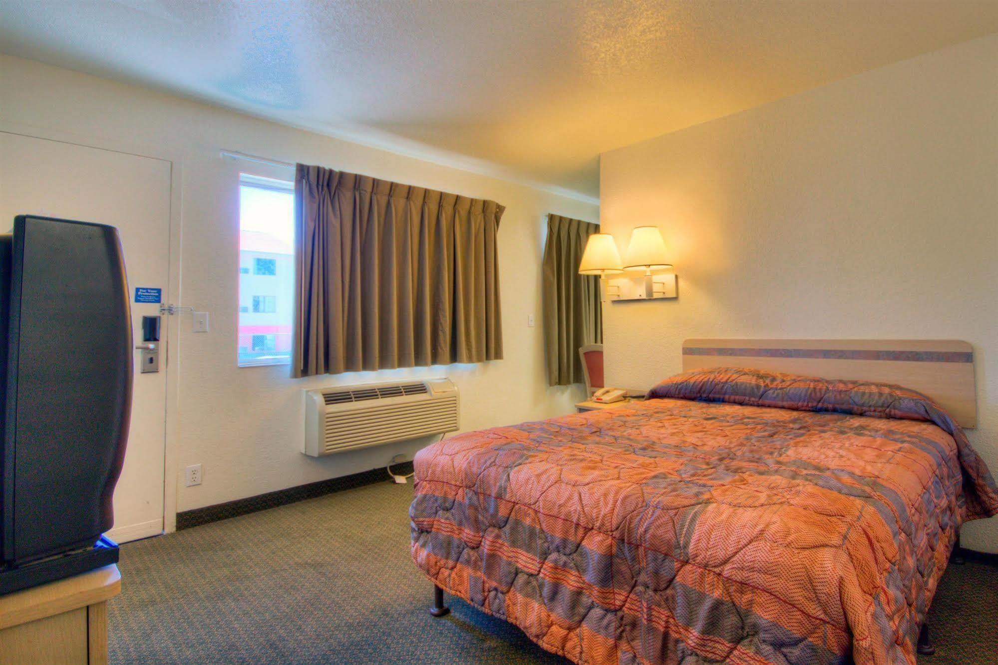 Rodeway Inn Лас Крусес Екстериор снимка