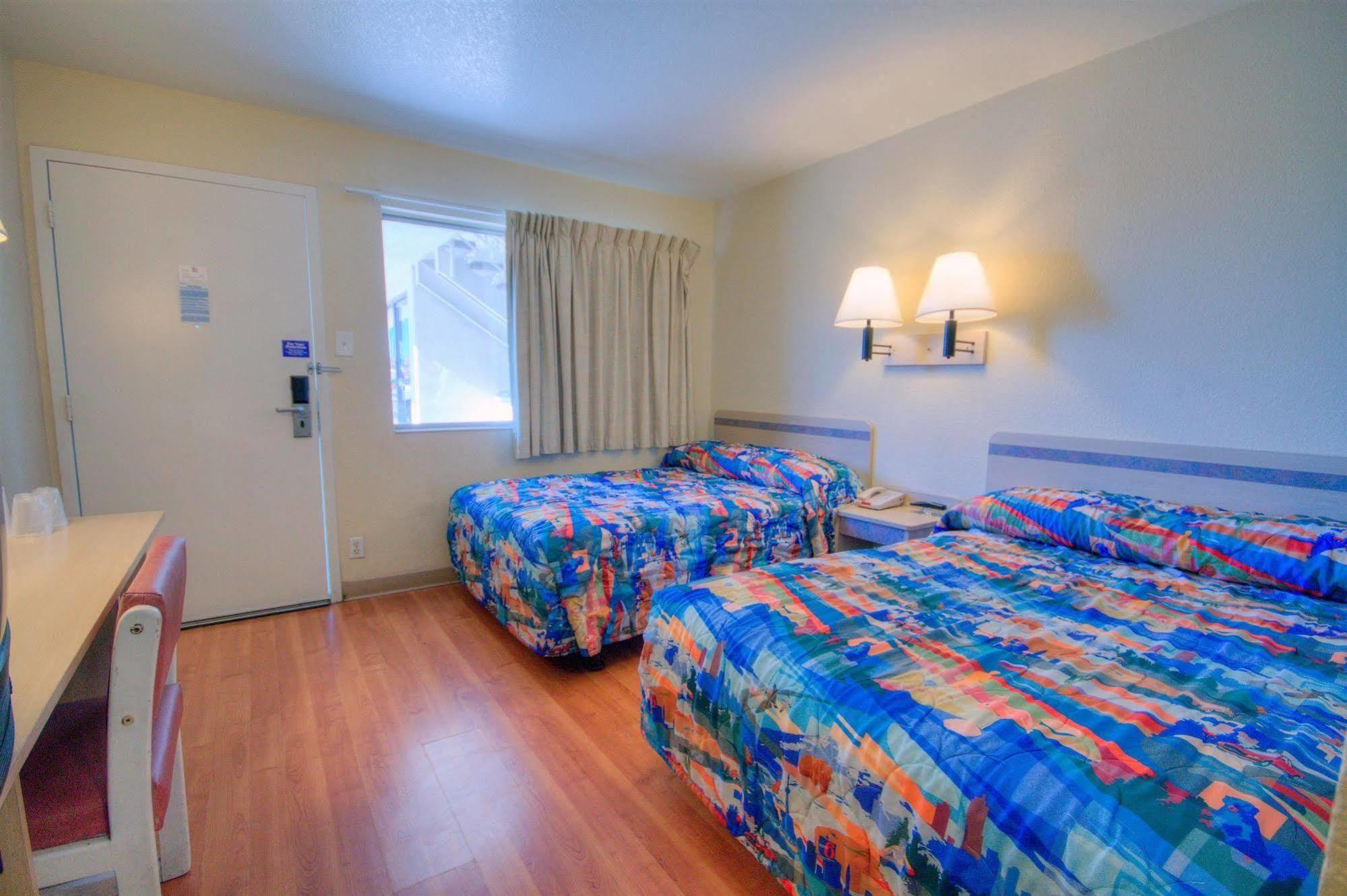 Rodeway Inn Лас Крусес Екстериор снимка